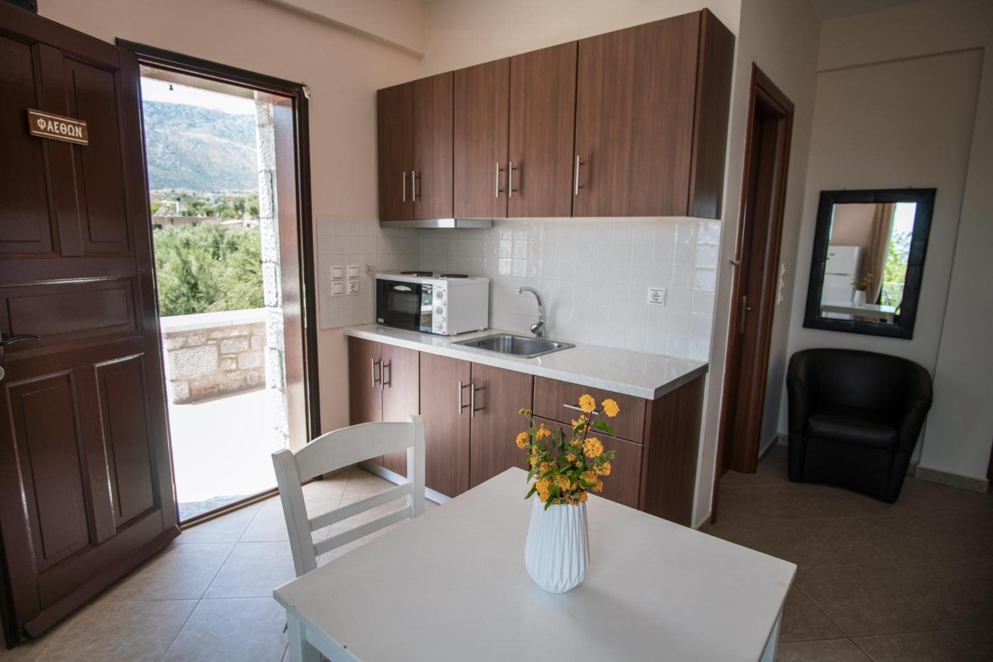 Xenios Kotronas Apartment Bagian luar foto